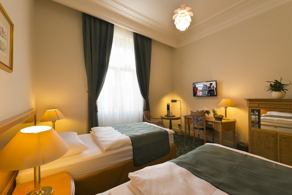 Grandhotel Ambassador Narodni Dum Karlovy Vary Rom bilde